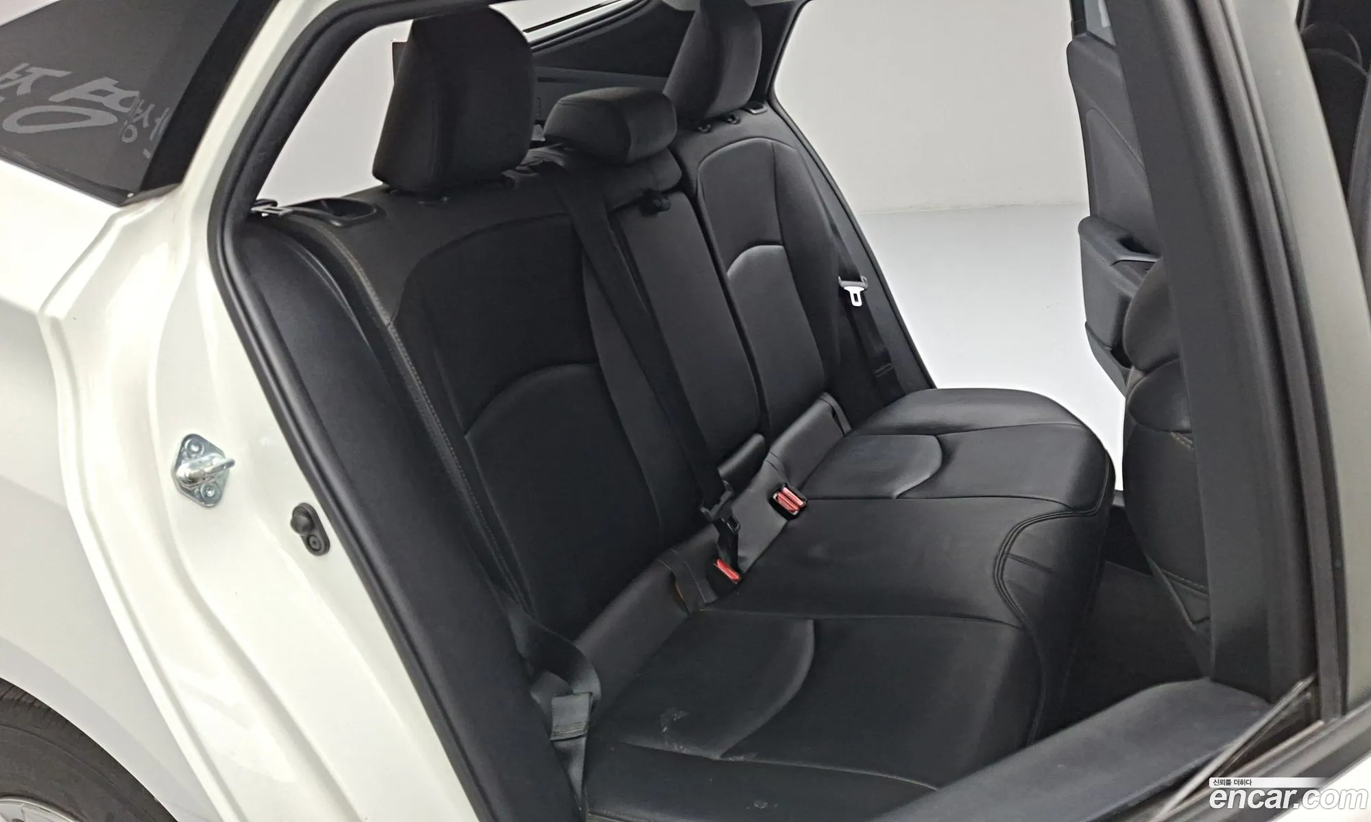 Toyota Prius Iv Xw50 18 E 2017 - фотография 4627374