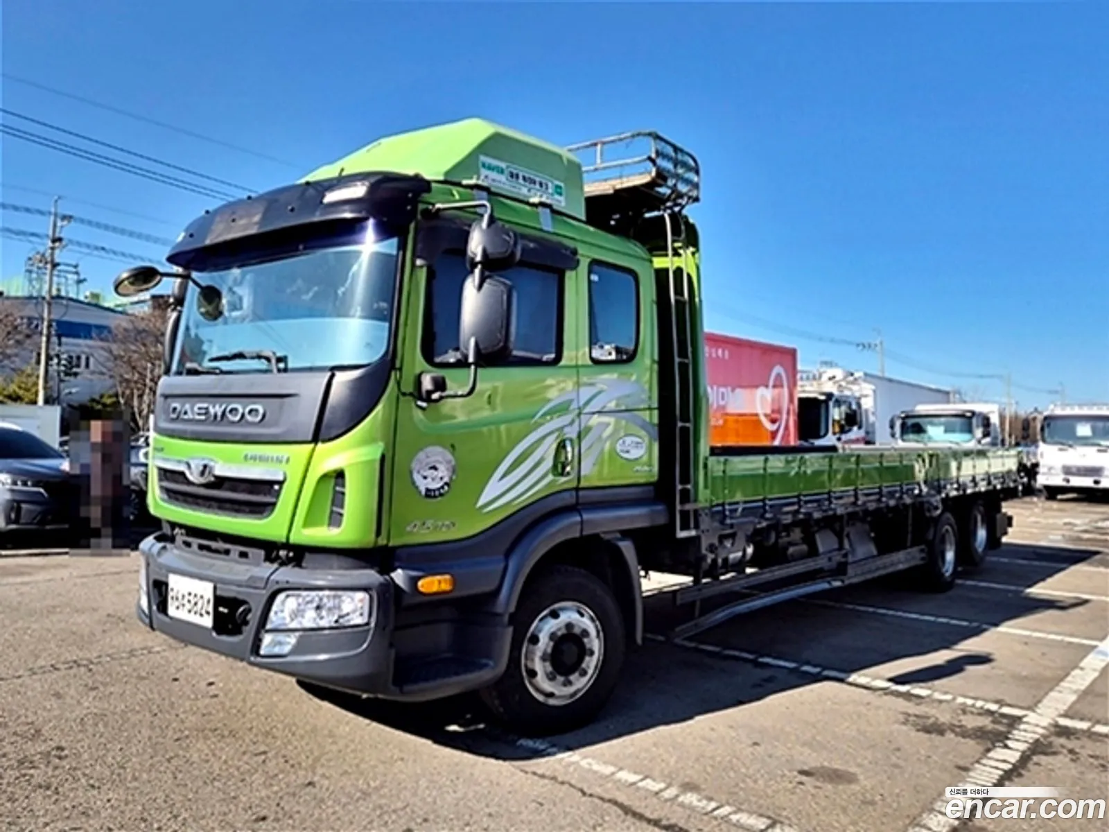 Prima Medium Truck Cargo Cargo Truck 45 Ton Royal - фотография 4457101