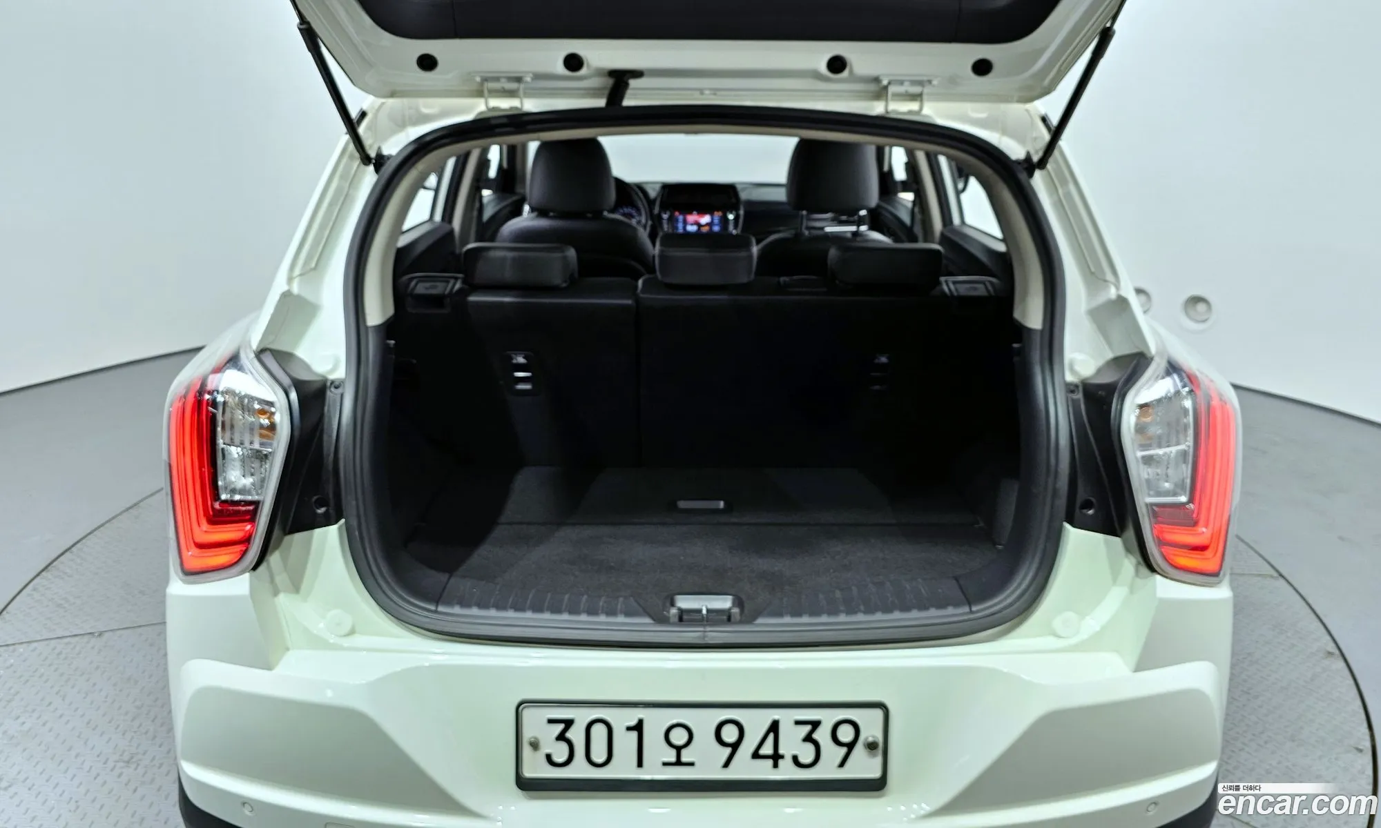 Berry New Tivoli Gasoline 15 2Wd V3 - фотография 15737690