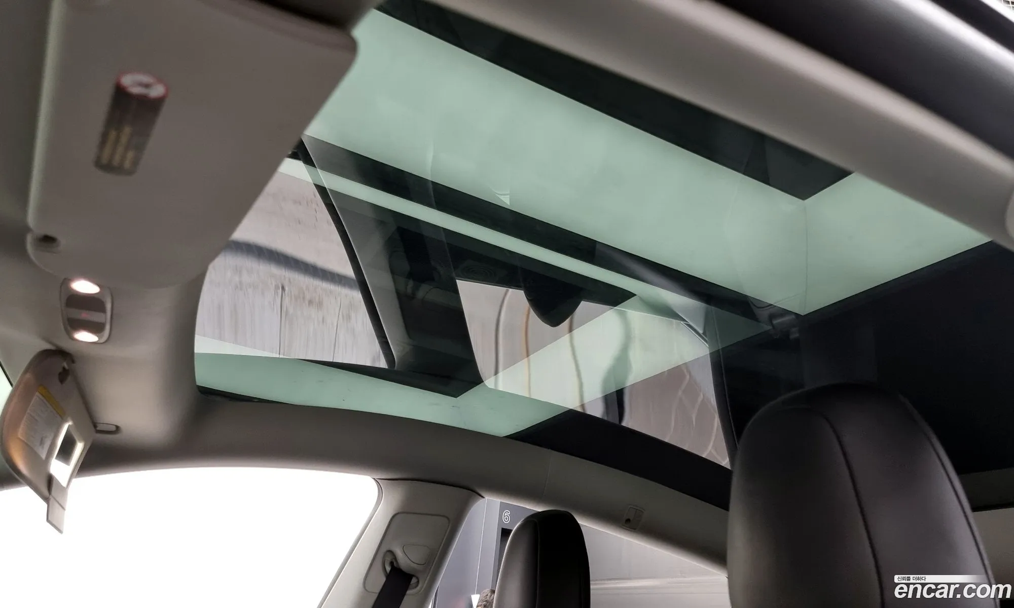 Tesla Model Y Long Range 2022 - фотография 4626884