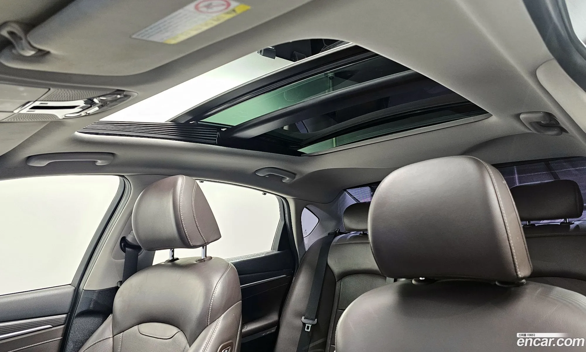 Grandeur Ig 30 Lpi Exclusive Rent -A -Car - фотография 20334858