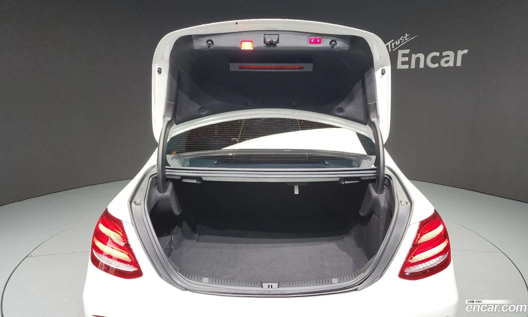 E-Class W213 E300 4Matic Avant - фотография 2495632