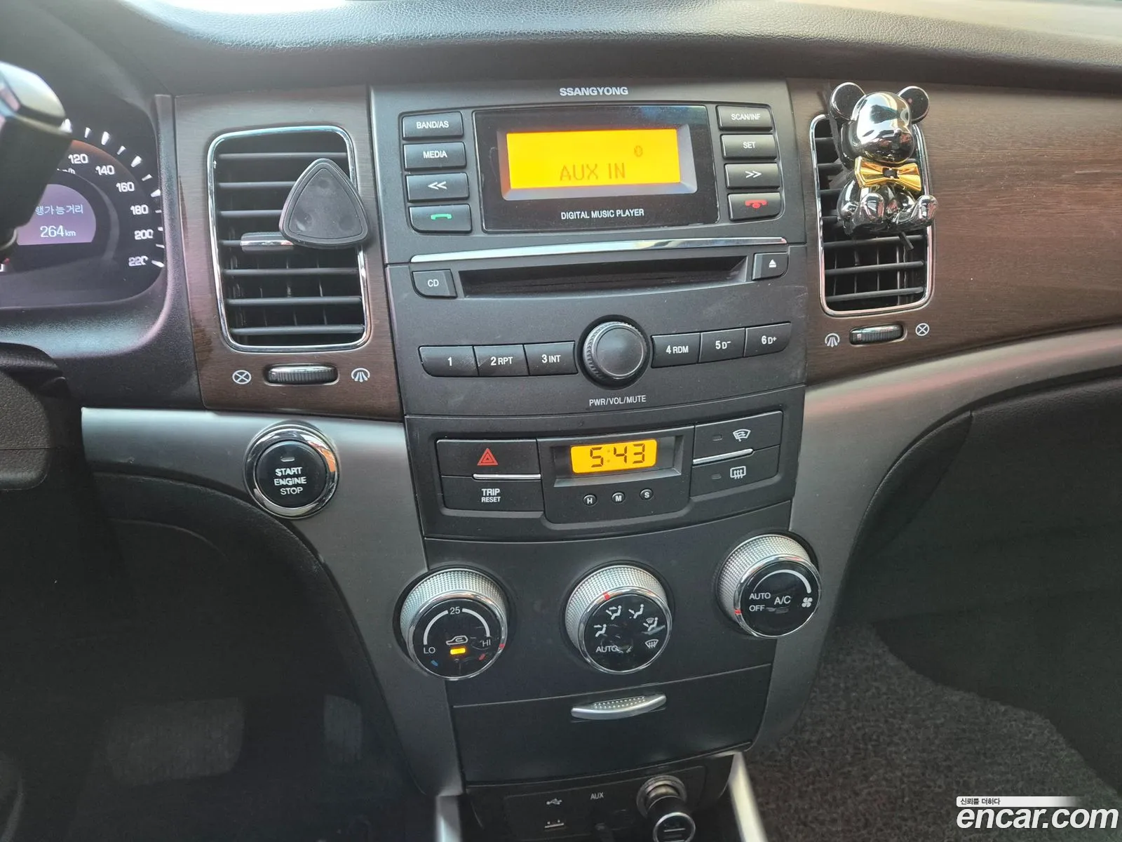 Korando C Clash 4Wd Luxury - фотография 16144210