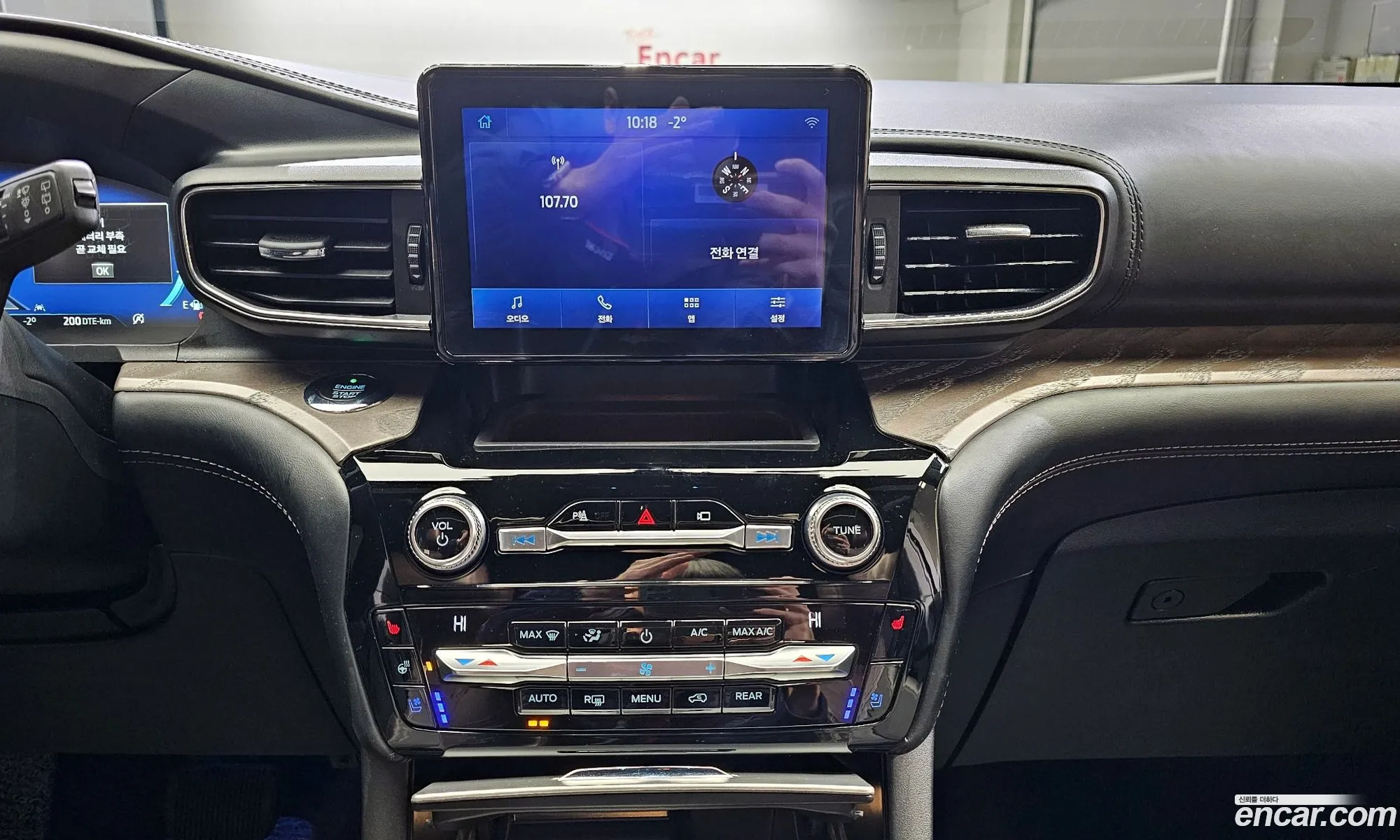Explorer 6Th Generation 30 Platinum 4Wd - фотография 1070540