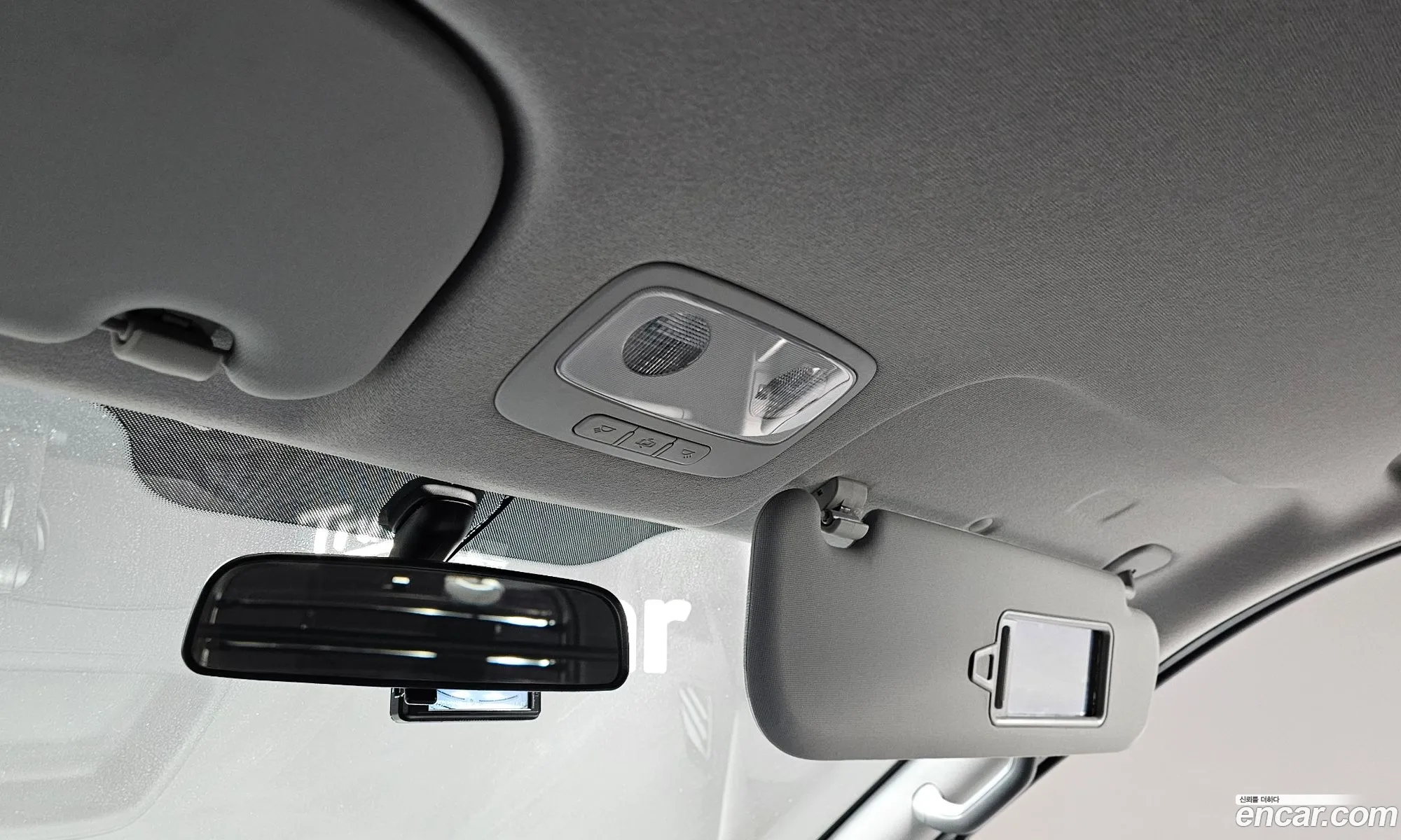 The New Grand Starex Van 3 -Seater Smart - фотография 13838017