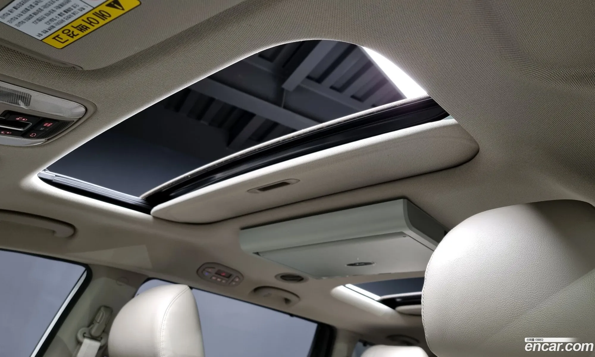 All -New Carnival 7 -Seater Limousine Vip - фотография 17923008
