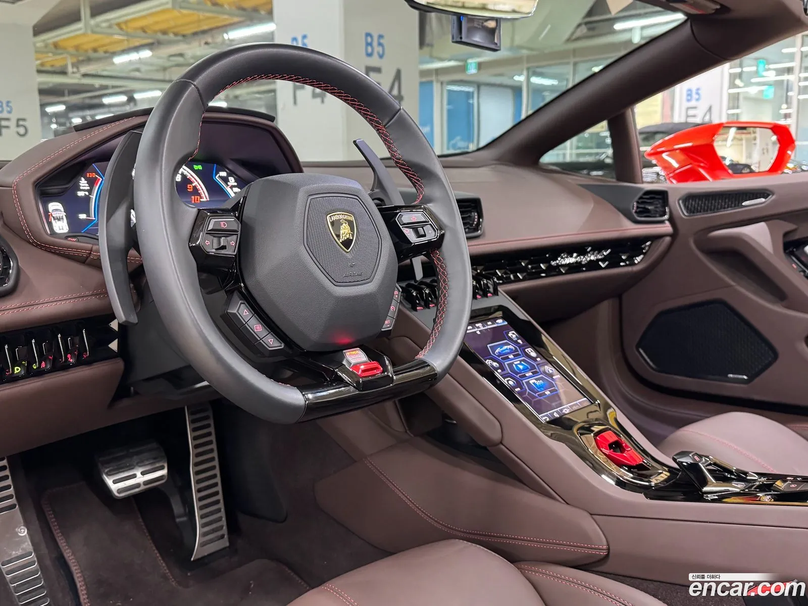 Lamborghini Huracán Lp640-4 Evo Spyder 2023 - фотография 3544779