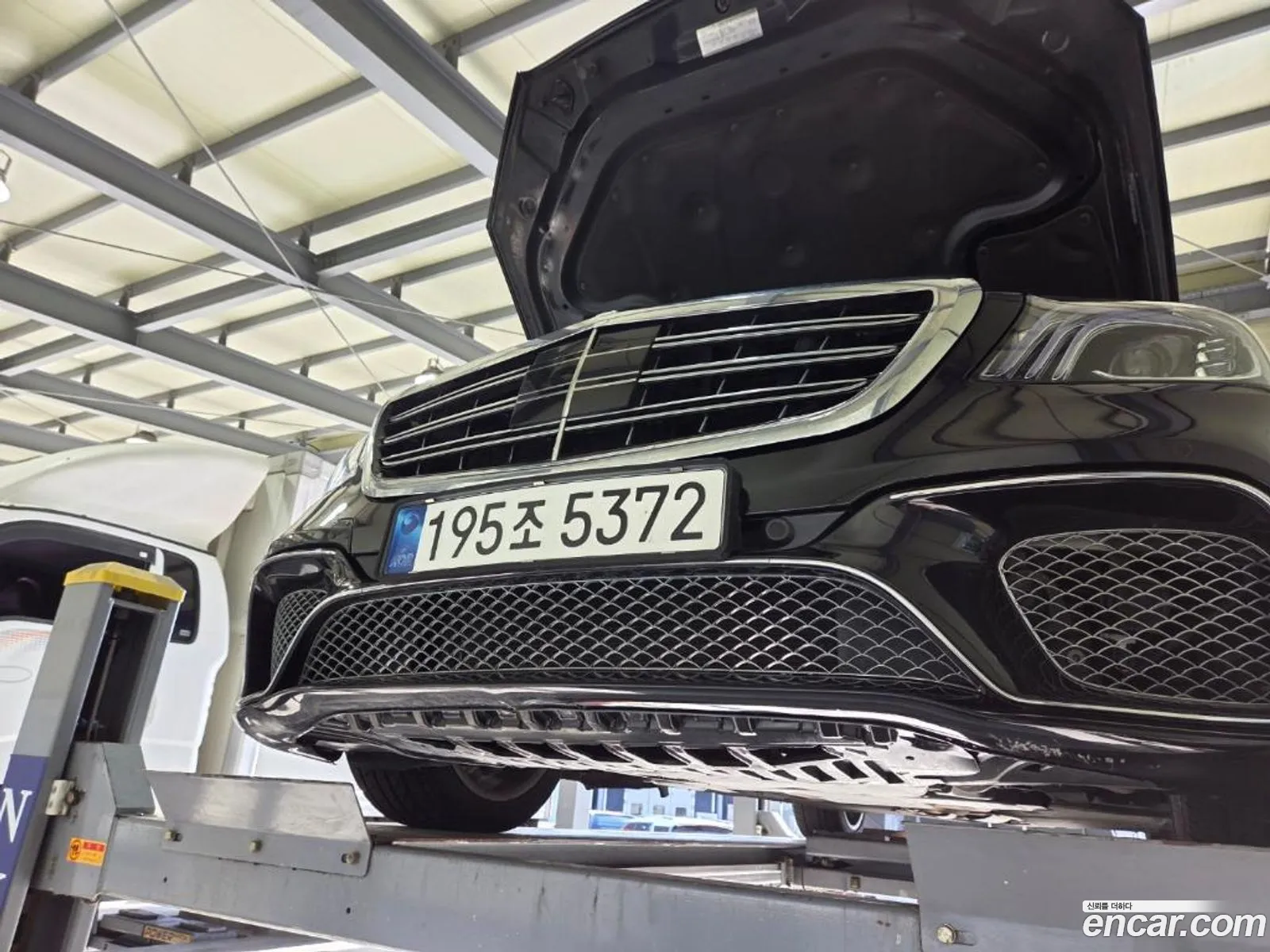 Mercedes-Benz S-Klasse S500L 4Matic 2015 - фотография 17262147