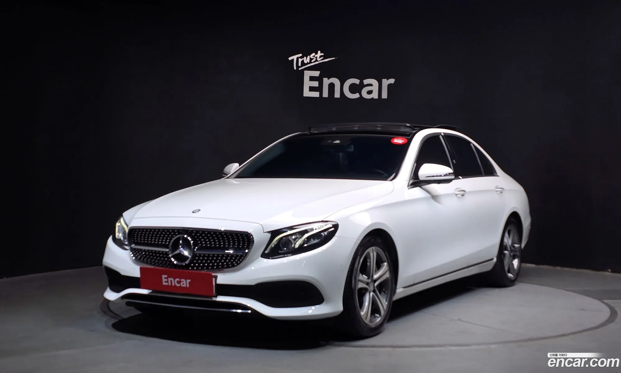 E-Class W213 E300 Avant-Garde - фотография 2213541