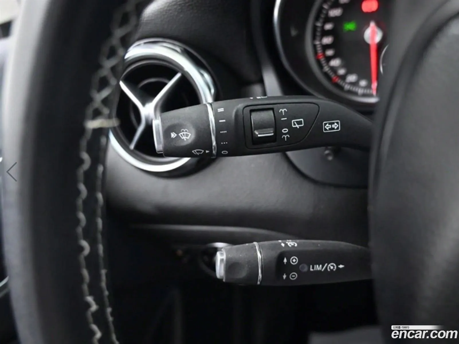 Mercedes-Benz Gla-Klasse Gla220 Premium 2018 - фотография 2155817