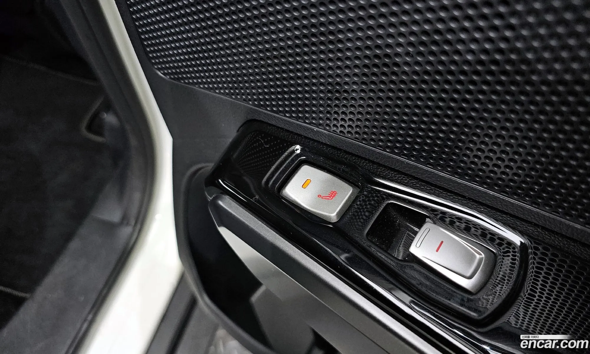 Ssangyong Tivoli 16 Rx 2Wd 2016 - фотография 16847501