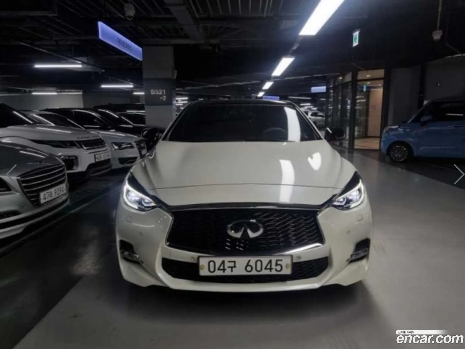 Infiniti Q30 20 Premium 2018 - фотография 3583018