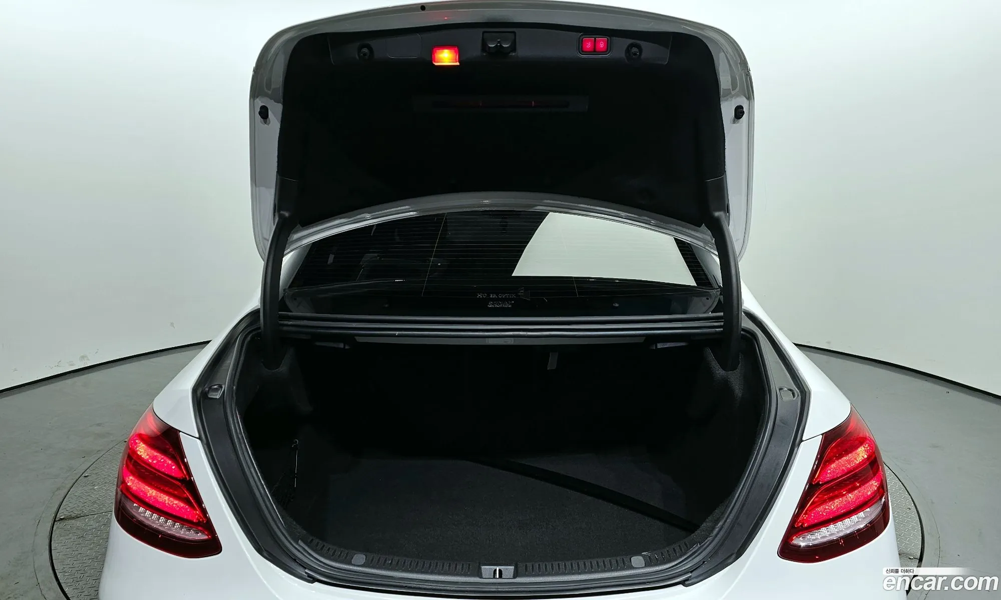 E-Class W213 E300 4Matic Amg Line - фотография 11949246