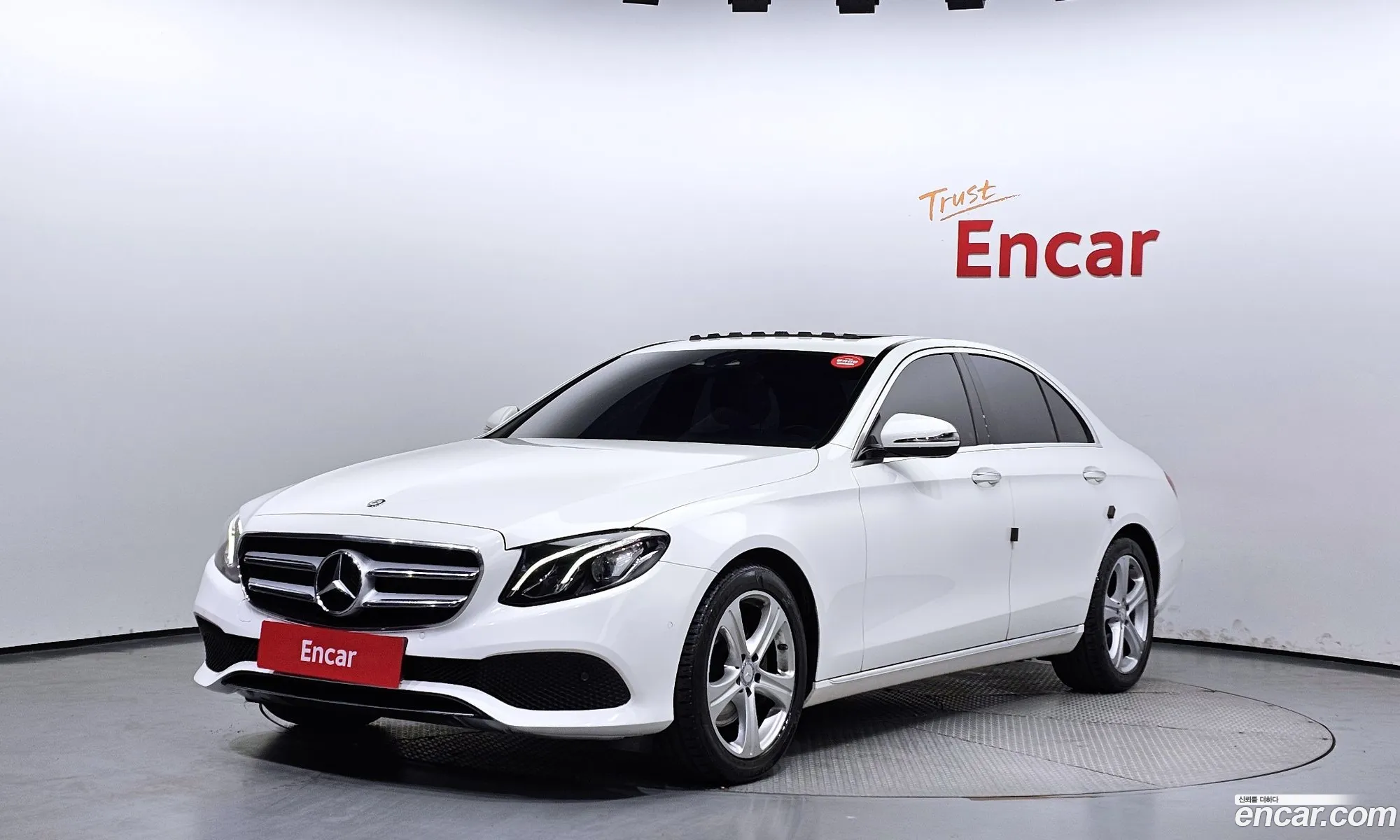 E-Class W213 E200 Avant-Garde - фотография 1715140