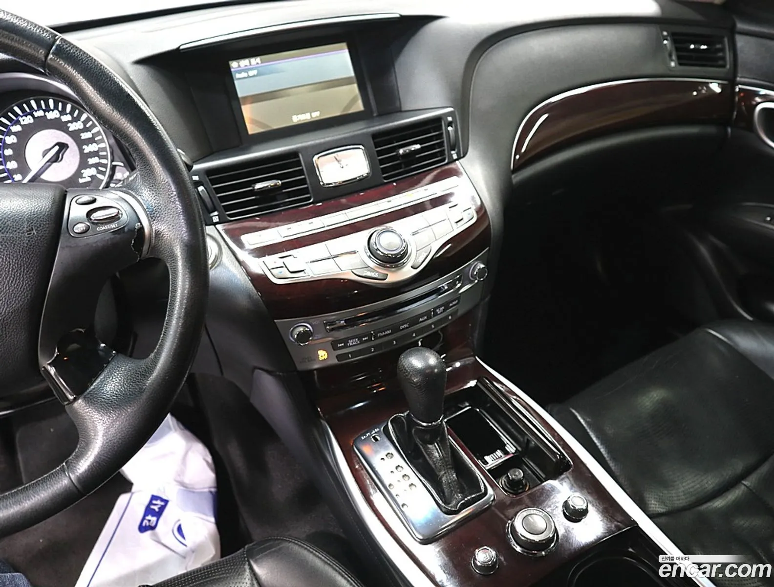 Infiniti M Standard 2011 - фотография 3583058