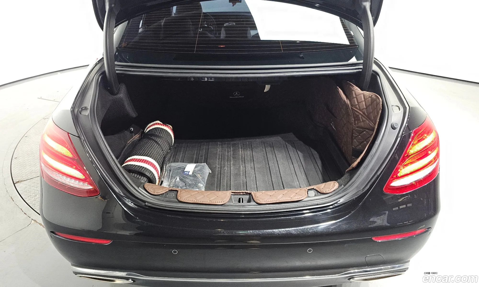 E-Class W213 E200 Avant-Garde - фотография 1666059