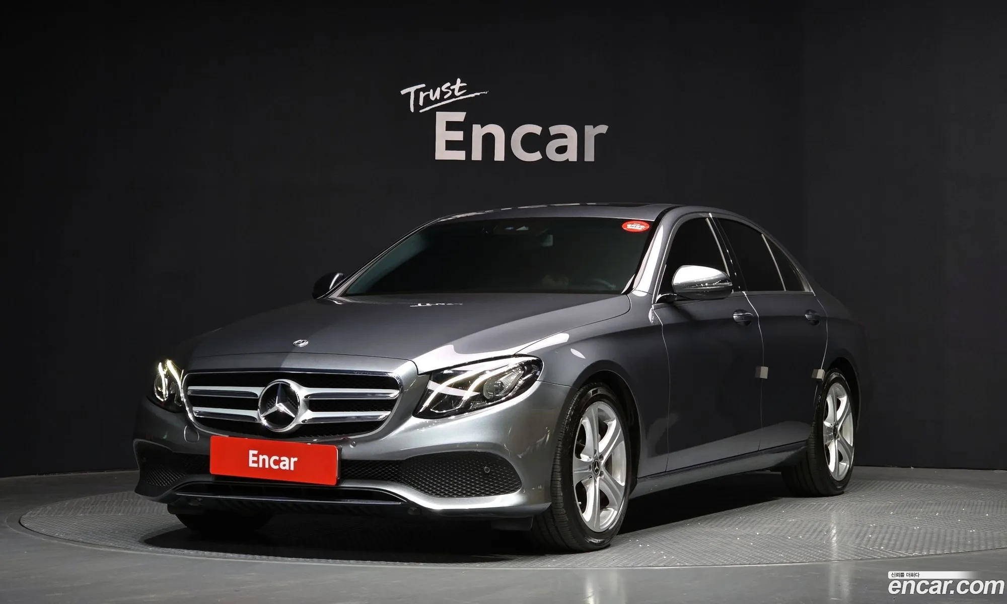 E-Class W213 E200 Avant-Garde - фотография 1648853