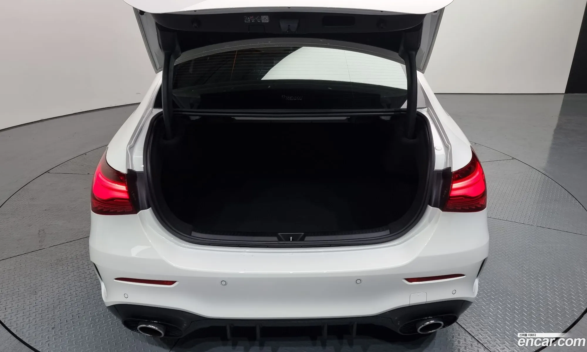 A-Class W177 Amg A35 4Matic Sedan - фотография 10785747