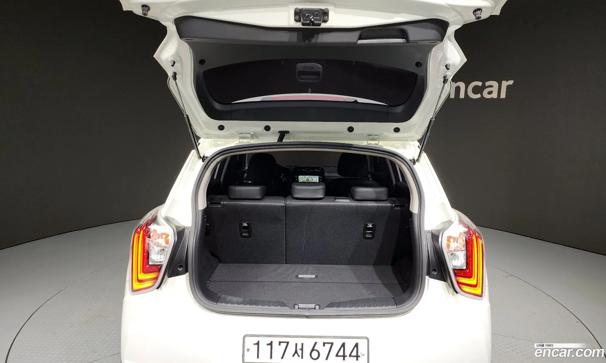 Berry New Tivoli Gasoline 15 4Wd V5 - фотография 17426907