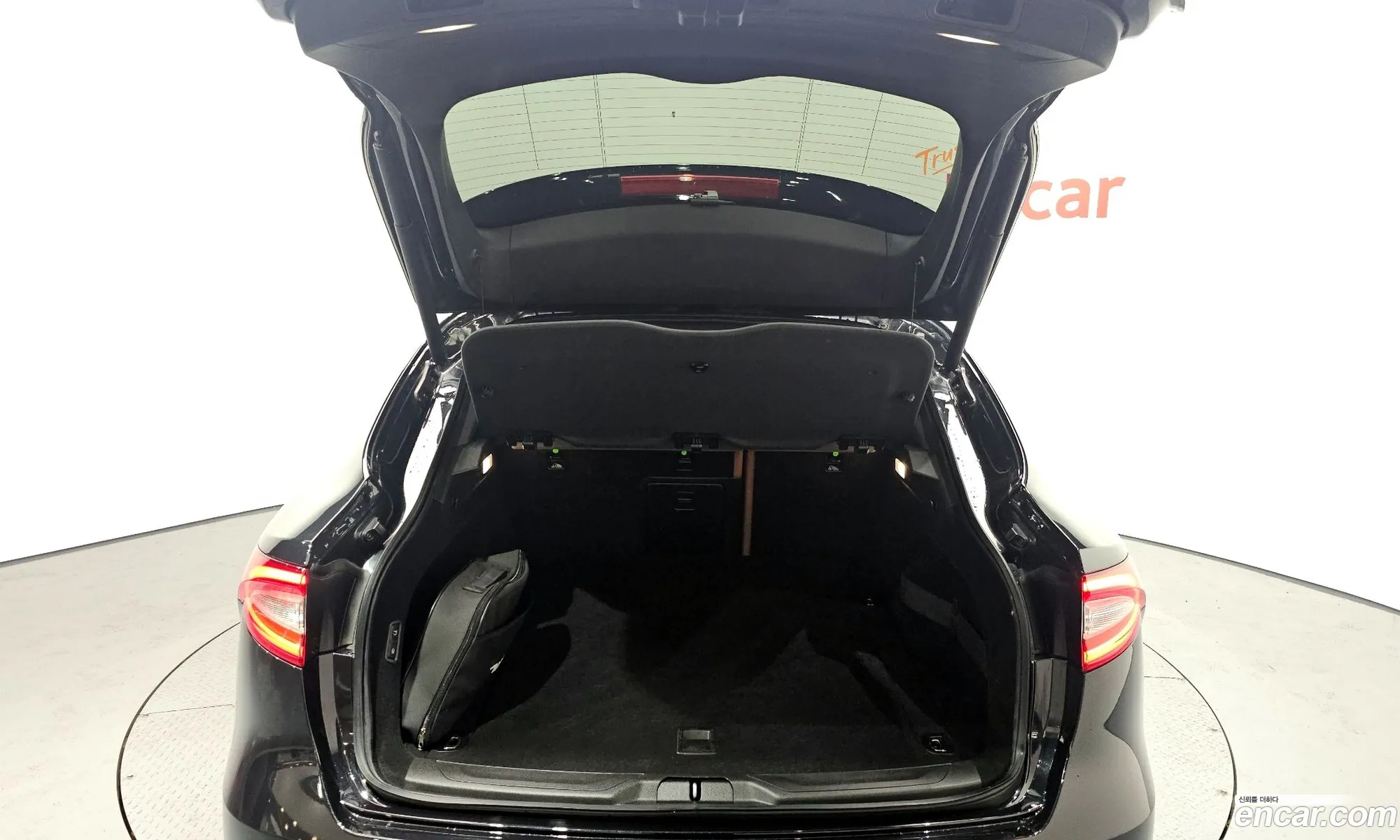 Levante 30 Diesel Awd - фотография 253977