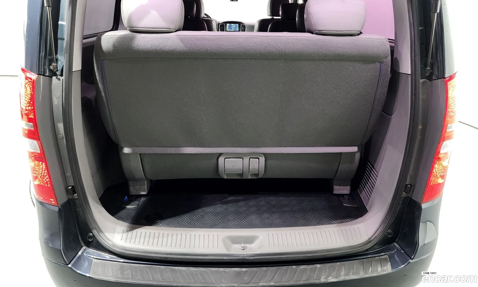 The New Grand Starex Wagon 11 -Seater Modern - фотография 1540469