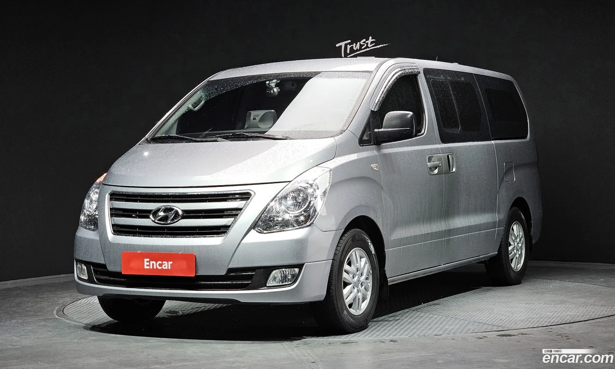 Grand Starex 5 -Seater Van Smart - фотография 11835929