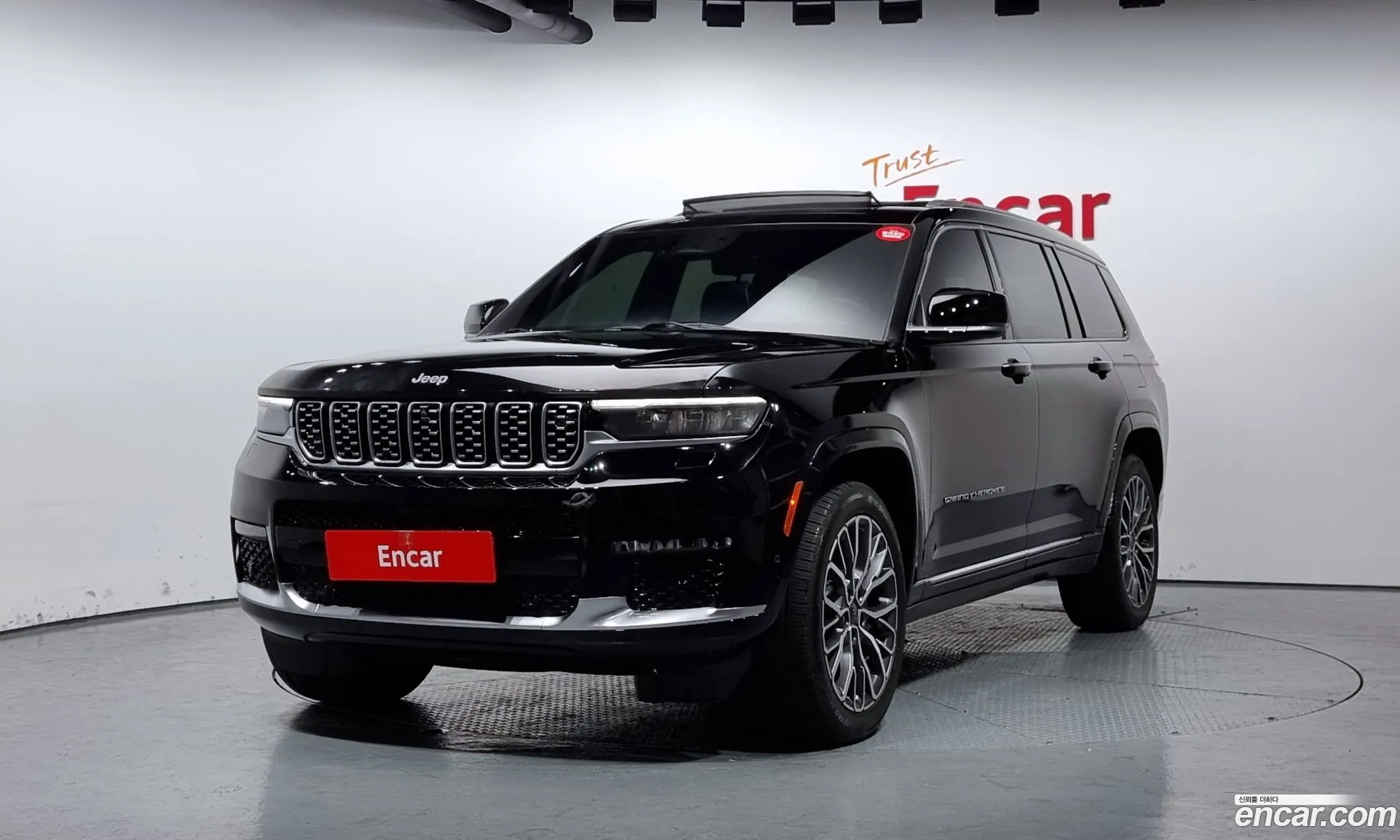 Grand Cherokee Wl L 36 Summit Reserve - фотография 4632598