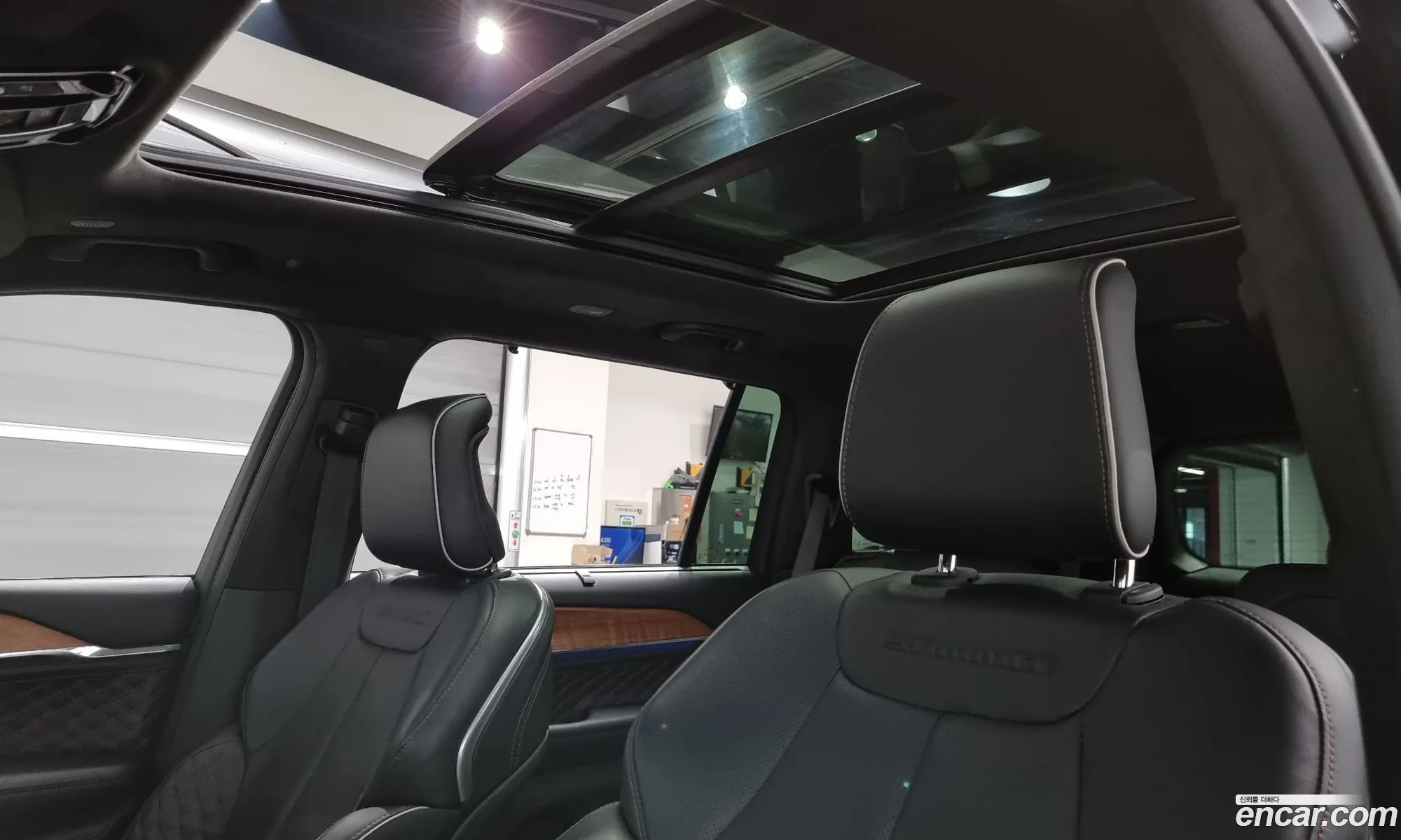 Grand Cherokee Wl L 36 Summit Reserve - фотография 4632600