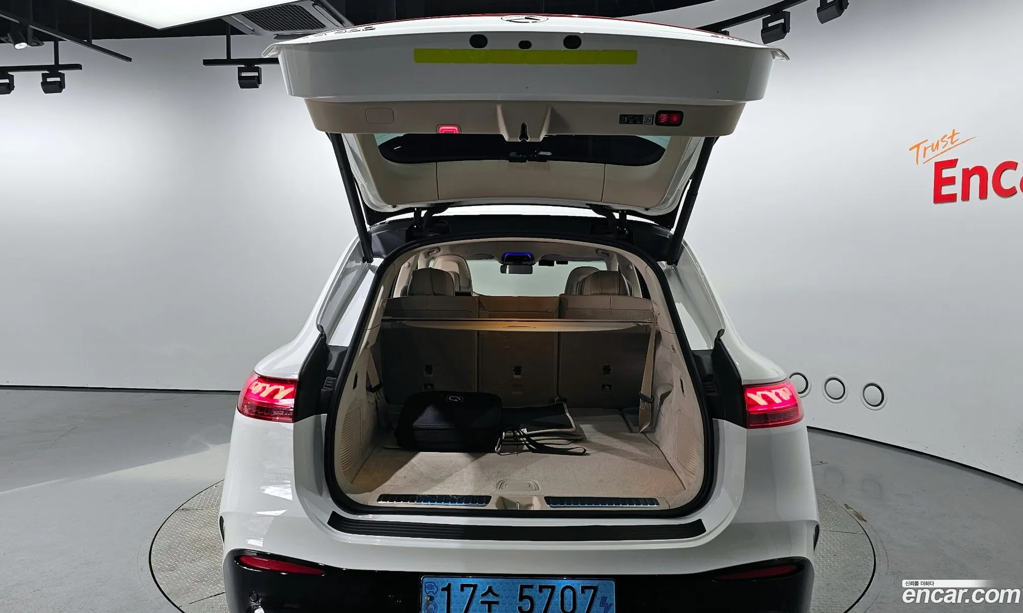 Eqs Suv X296 Eqs580 4Matic - фотография 1306530