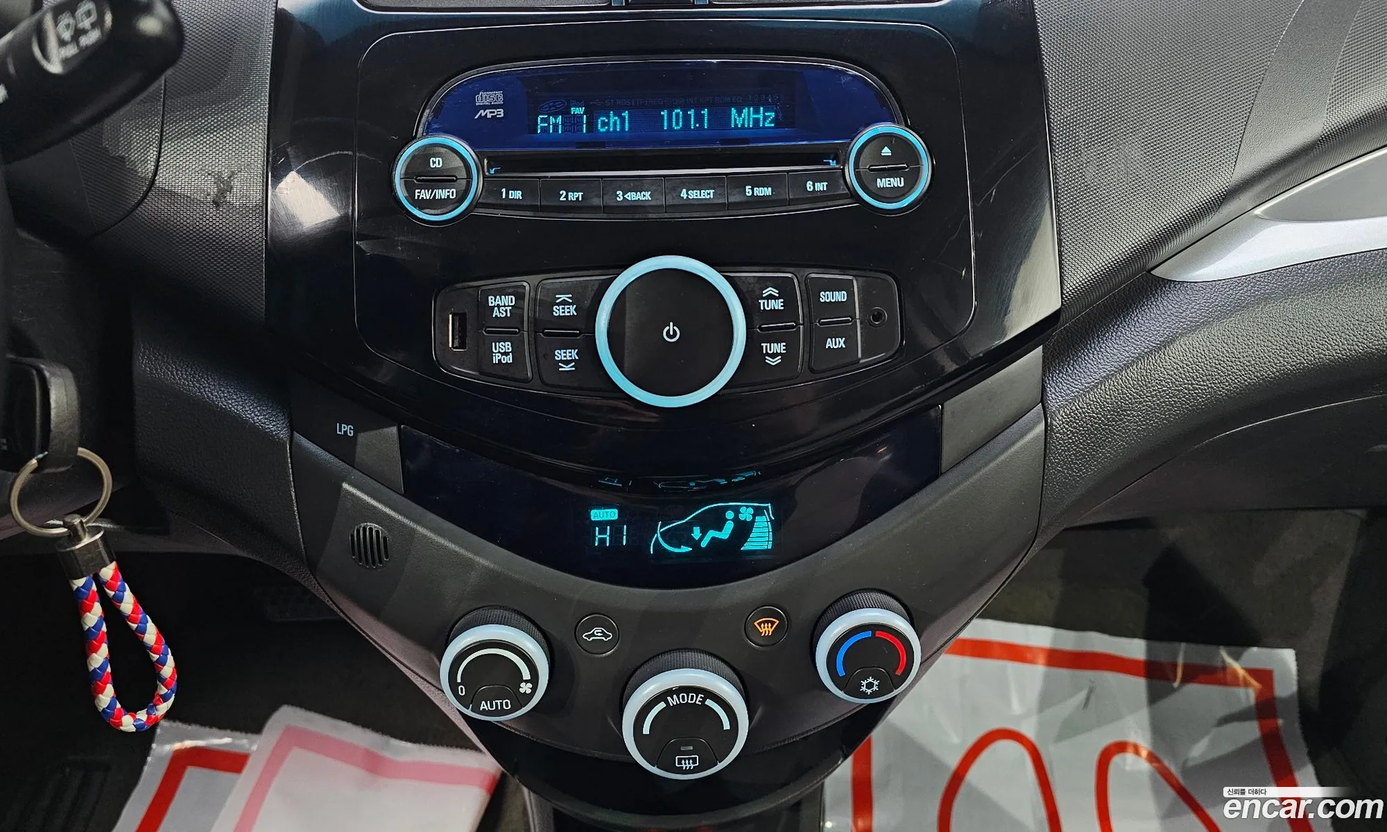 Chevrolet Spark Lpg Lt 2011 - фотография 7727167