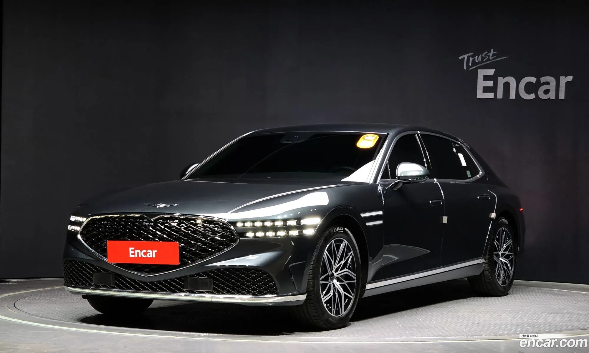 G90 Rs4 Gasoline 35 Turbo Awd - фотография 12517397