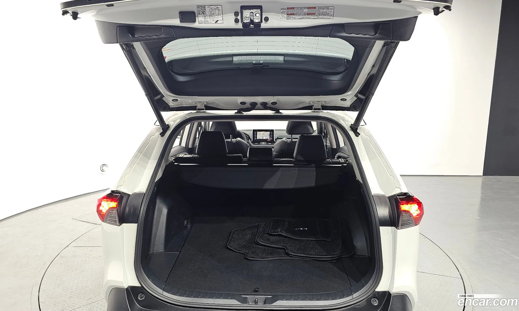 Rav4 5Th Generation 25 4Wd Hybrid - фотография 17979450