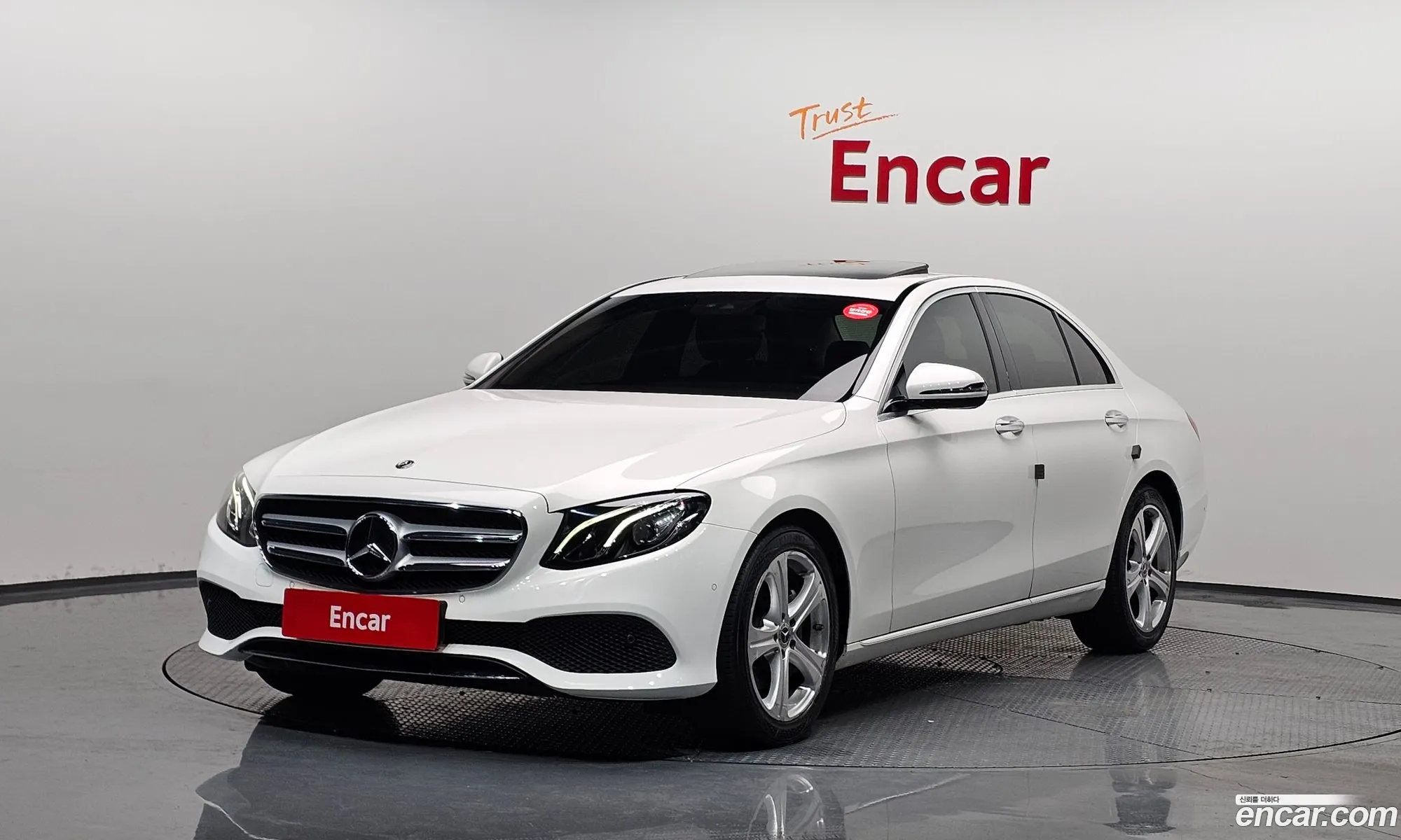 E-Class W213 E200 Avant-Garde - фотография 93139