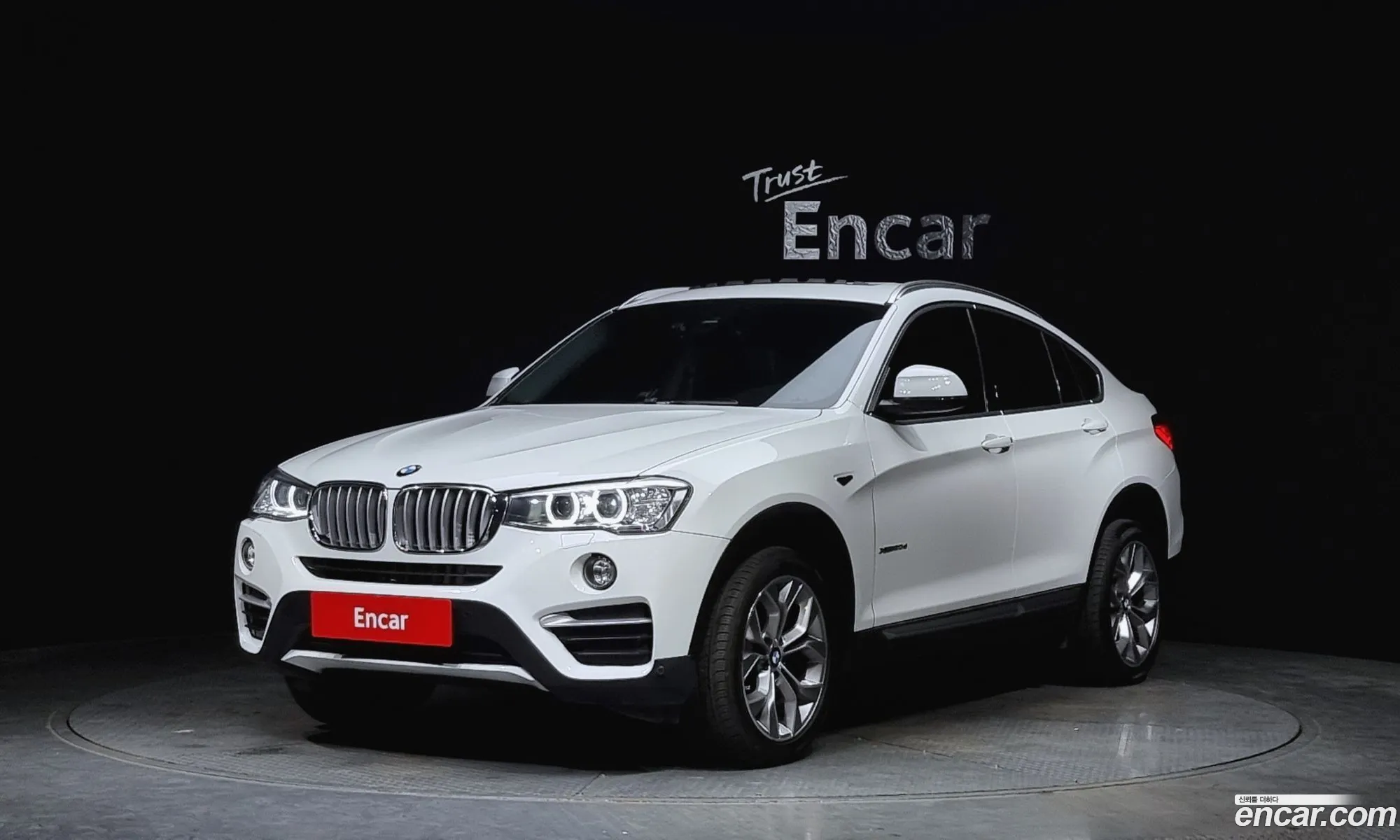 X4 F26 xDrive20D - фотография 15369227