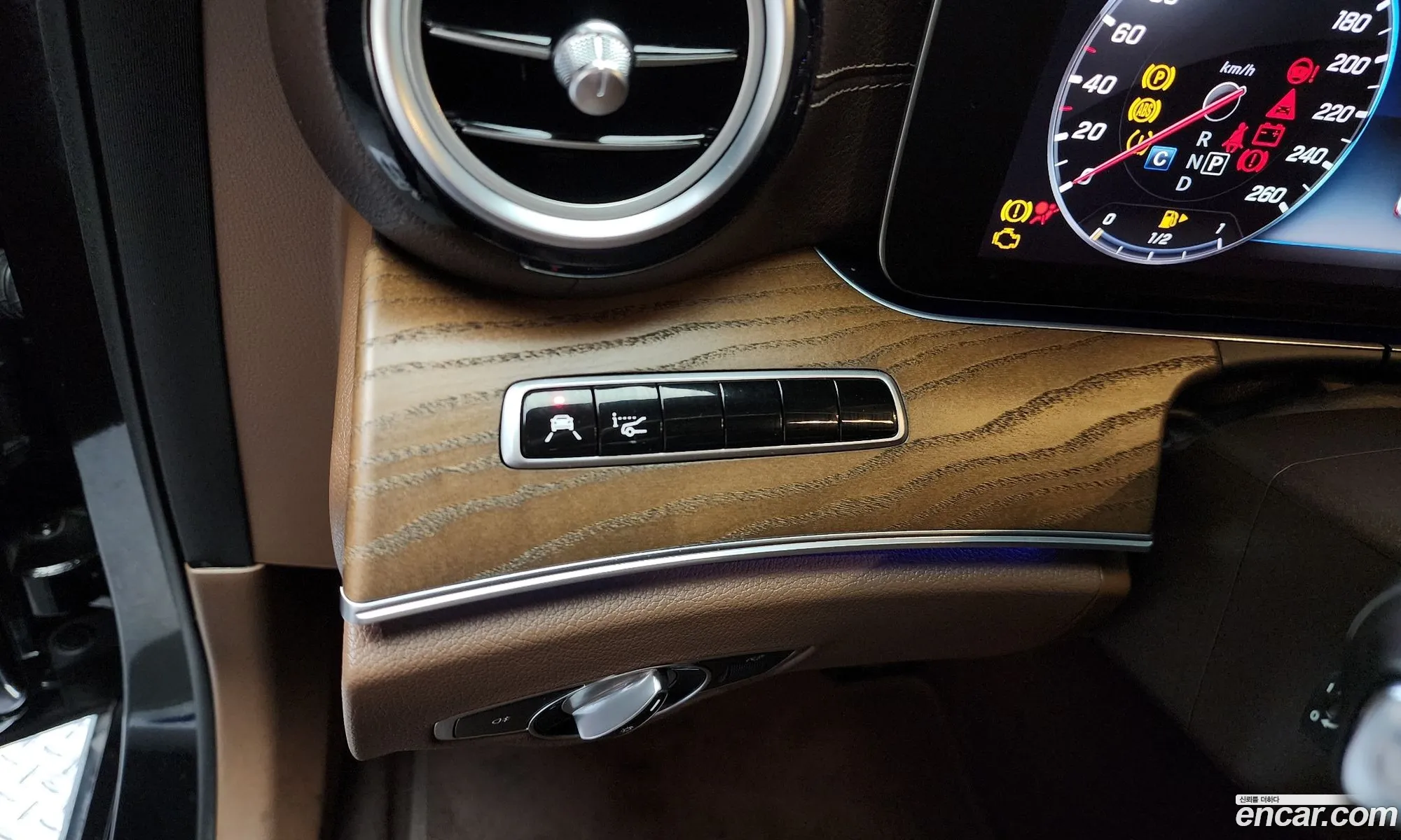 E-Class W213 E300 4Matic Exclusive - фотография 11345536