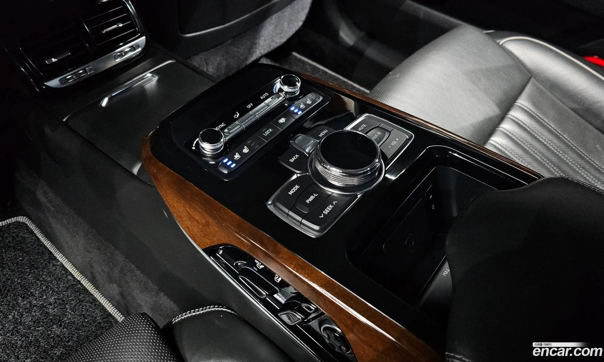 Eq900 38 Gdi Awd Prestige - фотография 12502773