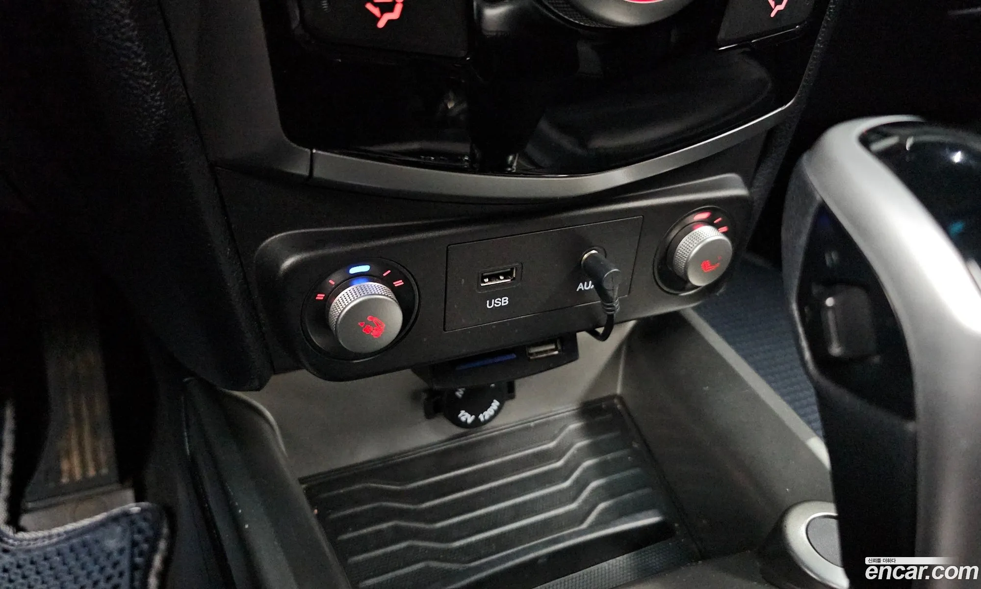 Tivoli Diesel Lx 2Wd - фотография 16622870