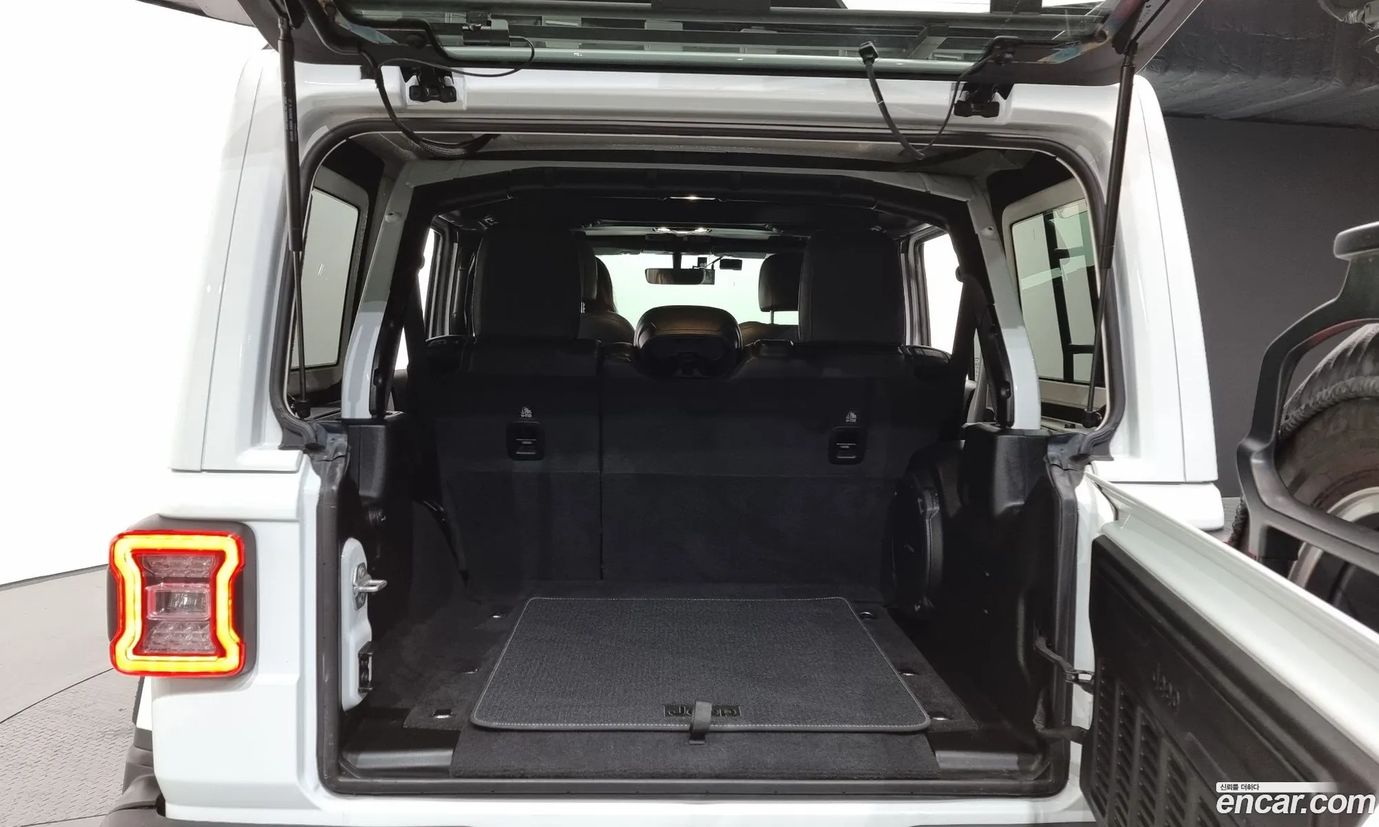 Wrangler Jl 20 Overland 4 Doors 80Th Anniversary Edition - фотография 4567081