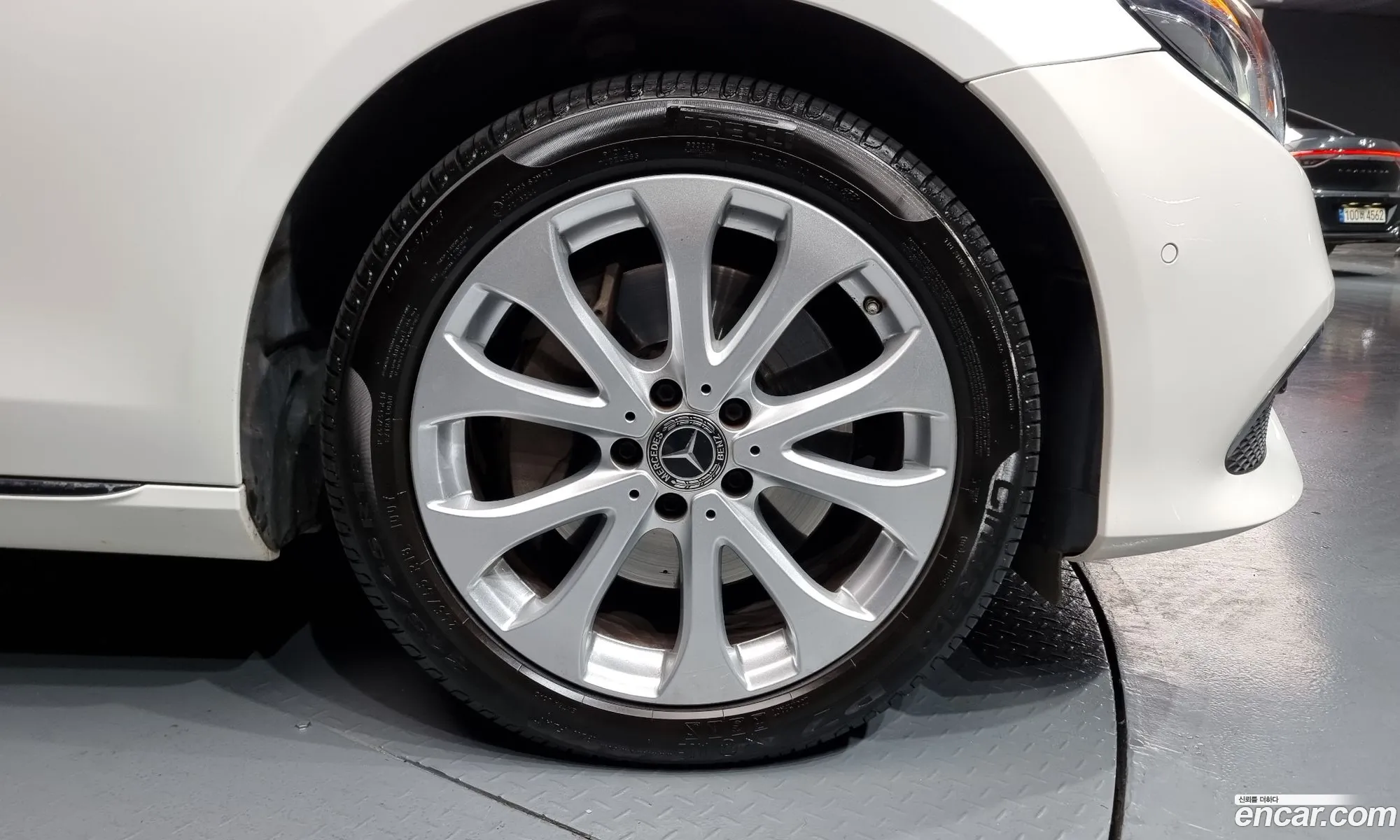 E-Class W213 E300 4Matic Exclusive - фотография 12660988
