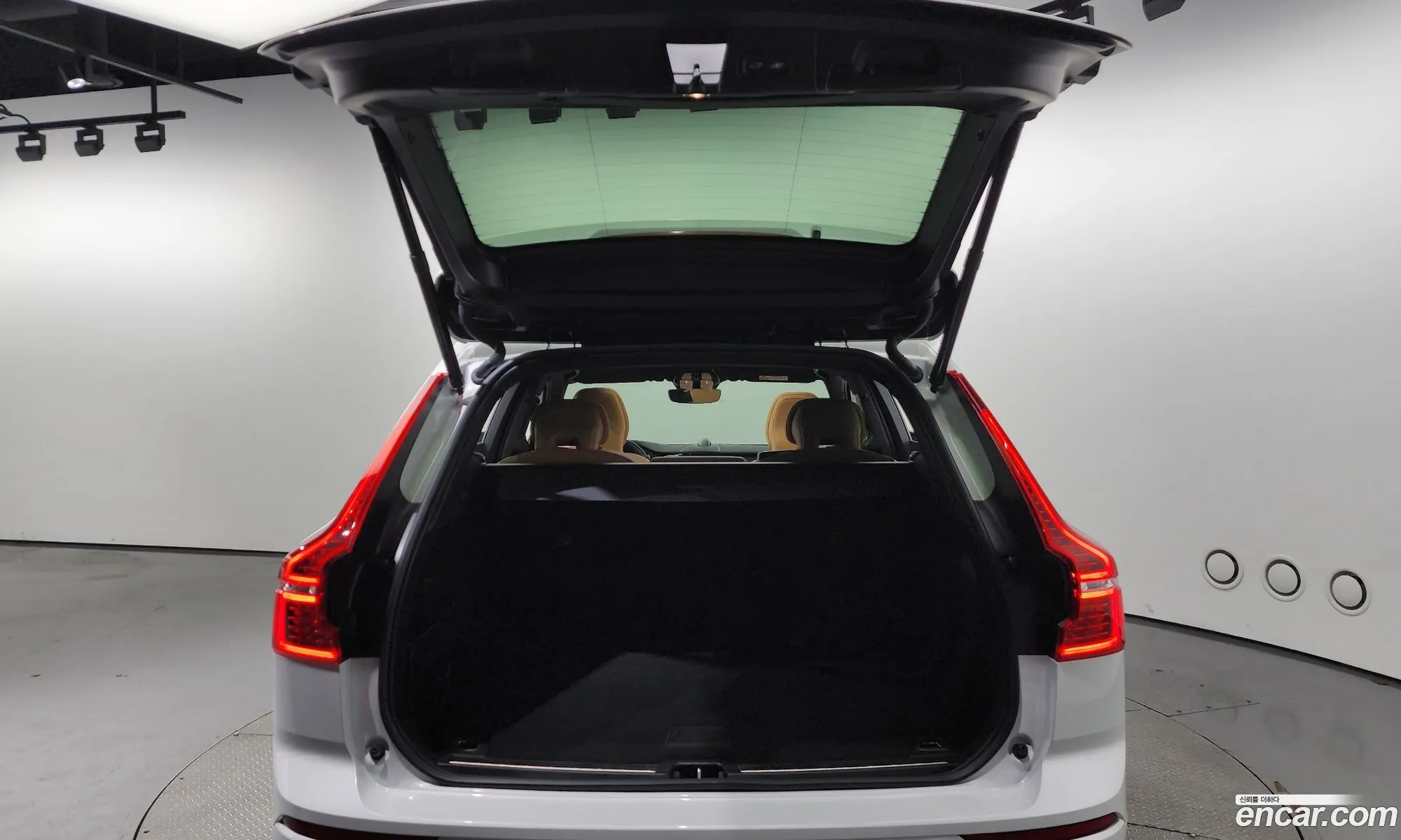 Xc60 2Nd Generation T8 Ultimate Bright - фотография 4540985