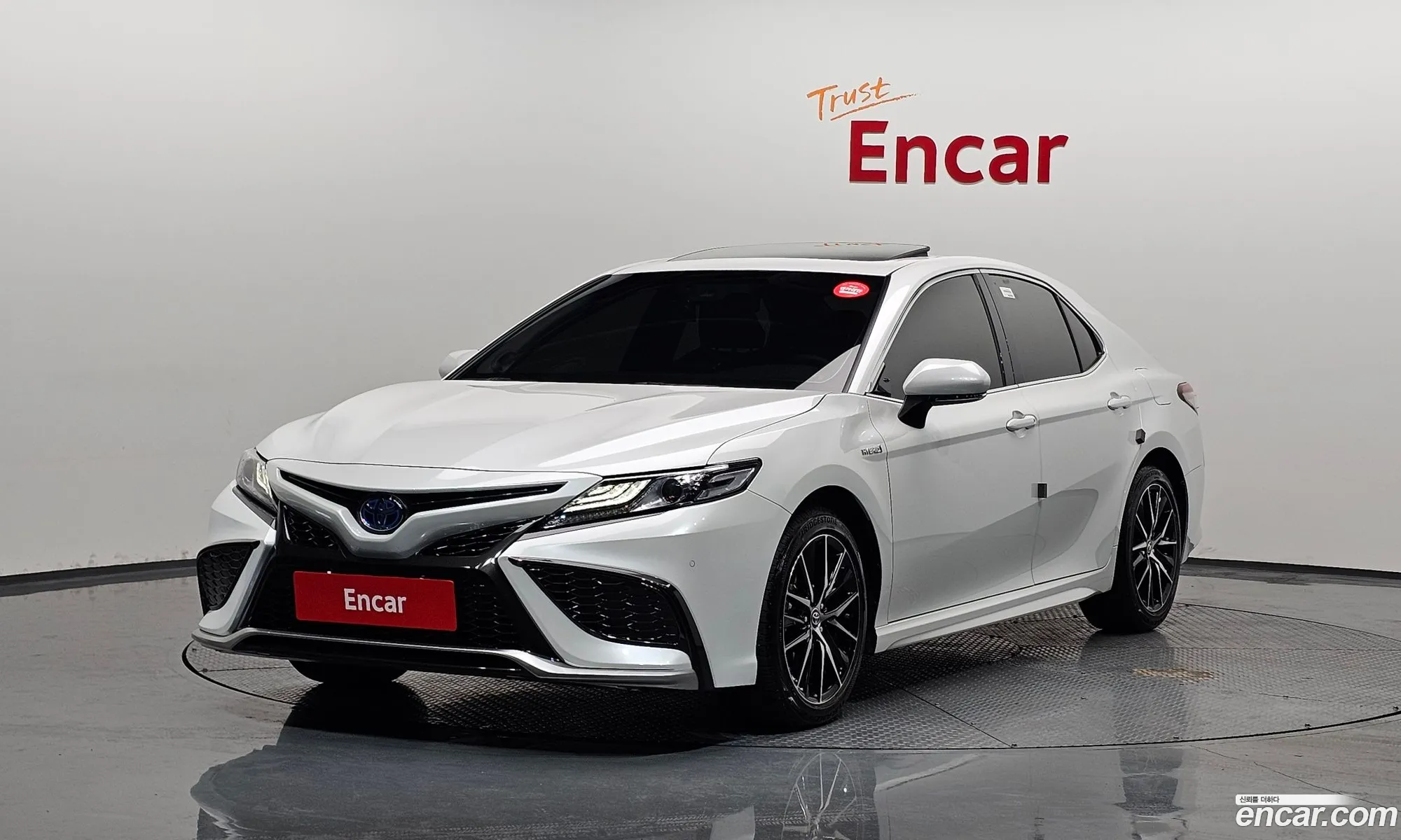 Camry Xv70 25 Xse Hybrid - фотография 17979431