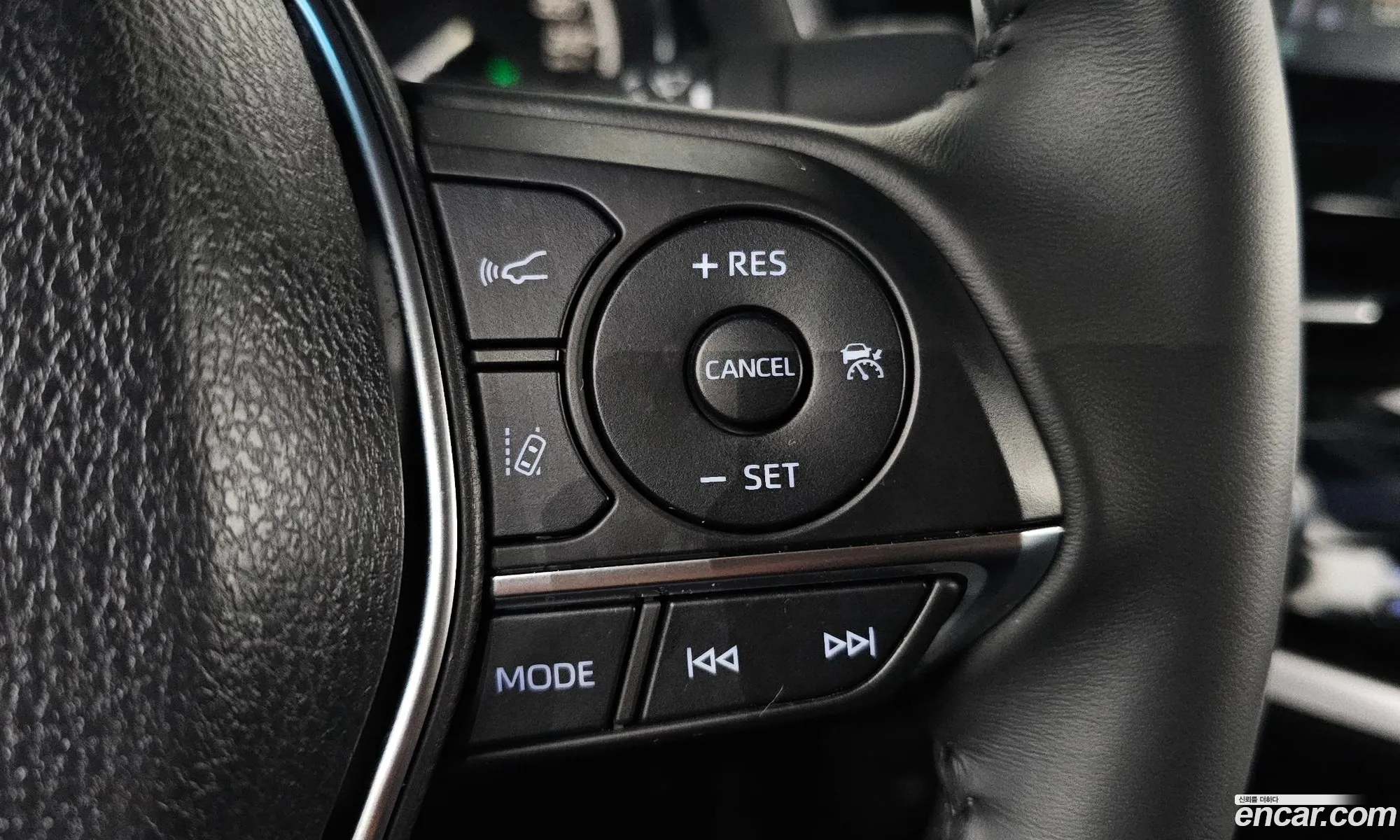 Camry Xv70 25 Xse Hybrid - фотография 17979435