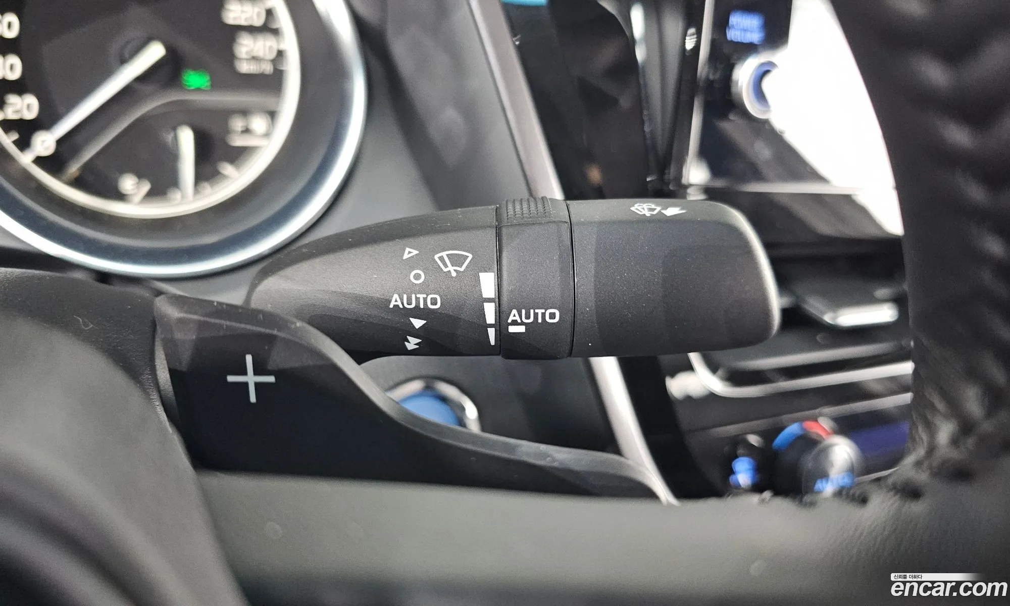 Camry Xv70 25 Xse Hybrid - фотография 17979434