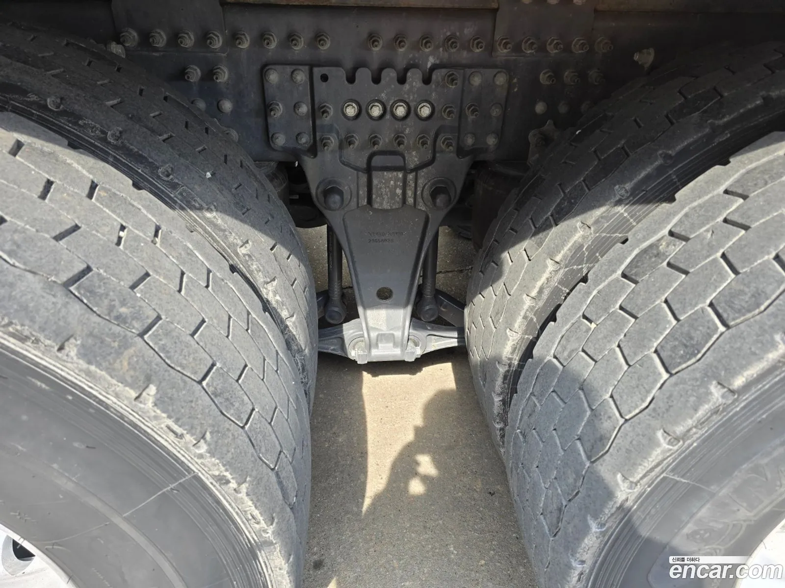 Cargo Truck Wing Body 21 Ton 8X4 - фотография 4541021