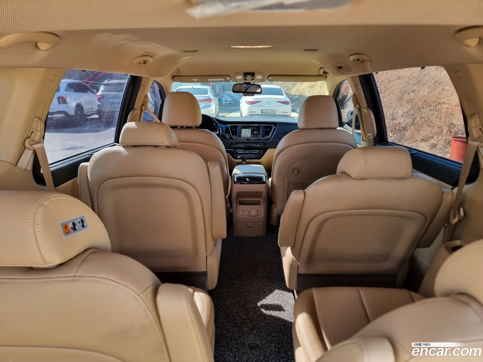The New Carnival 9 -Seater Noblesse Special - фотография 18674188