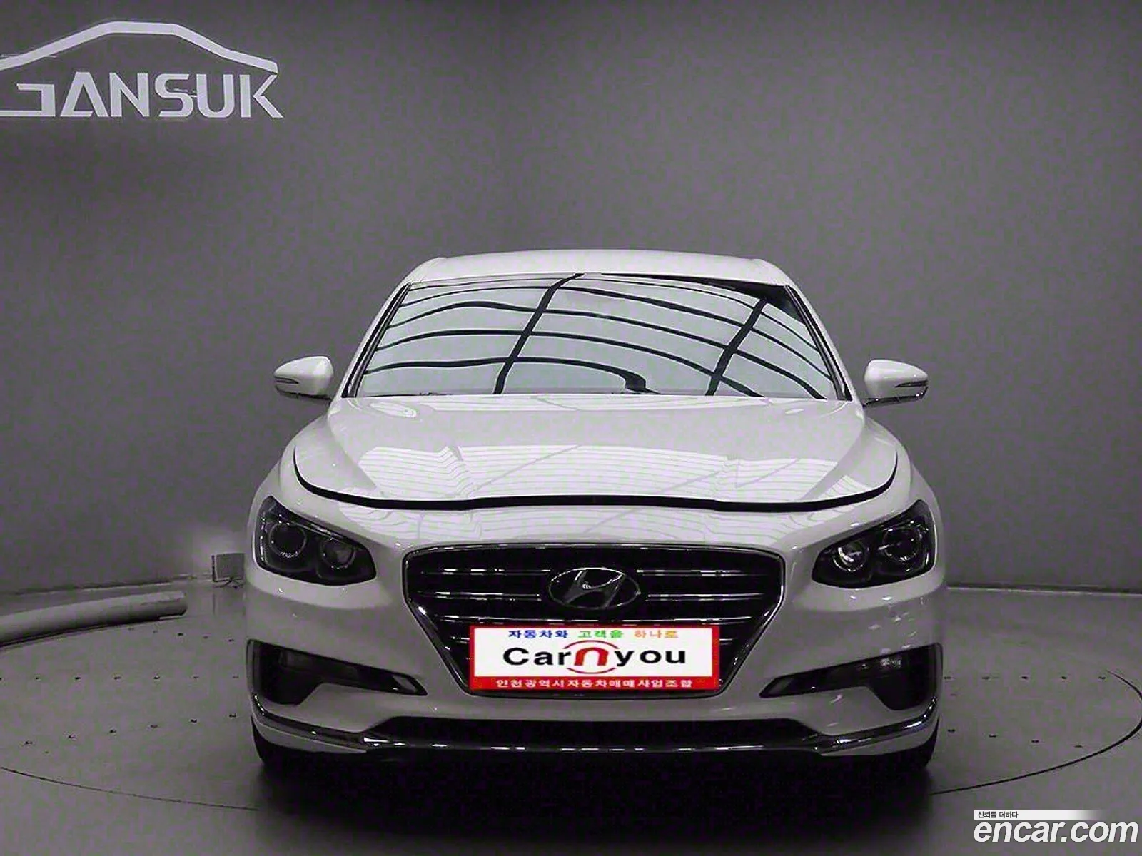 Grandeur Ig 30 Lpi Modern Rent -A -Car - фотография 17339914