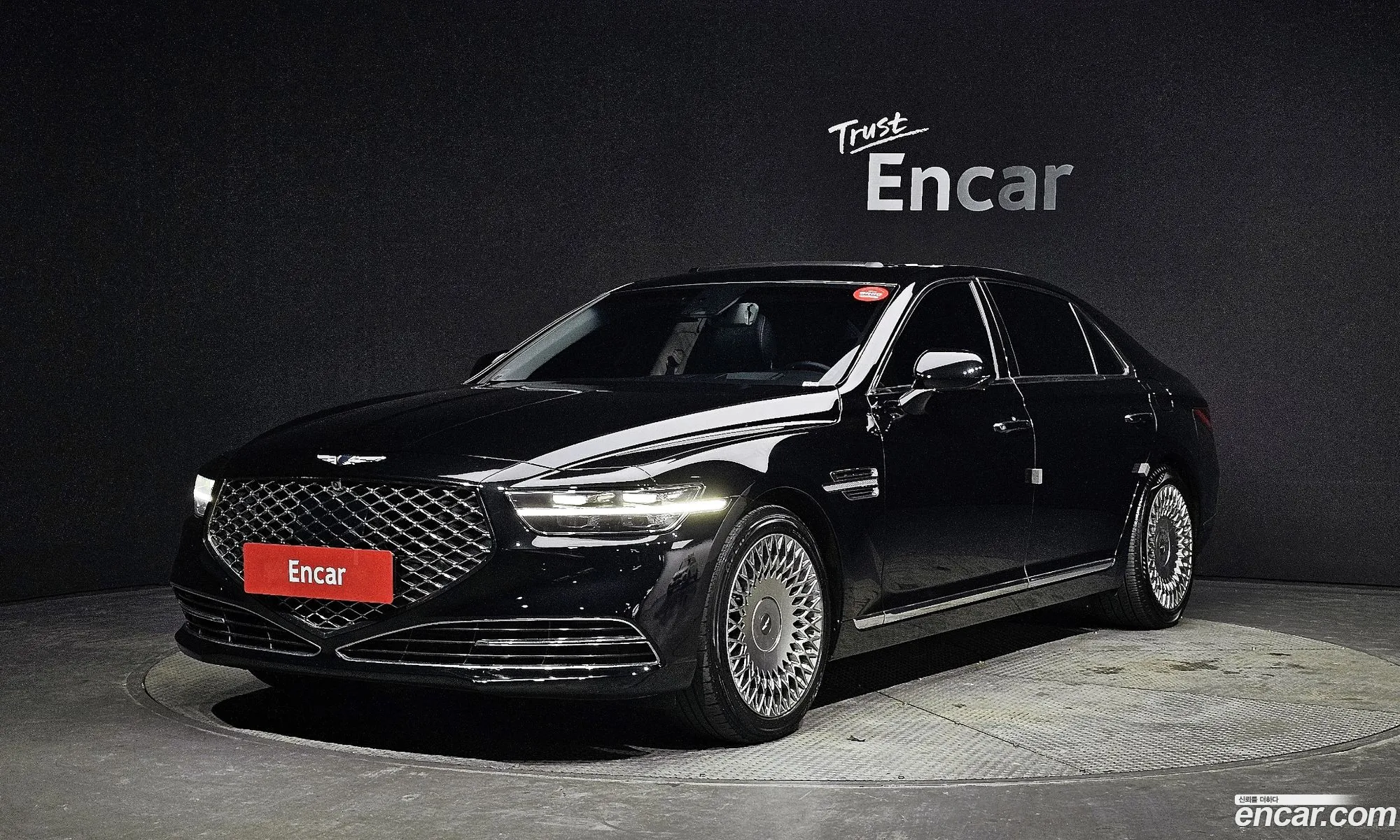 G90 33 T Awd Premium Luxury - фотография 12536514