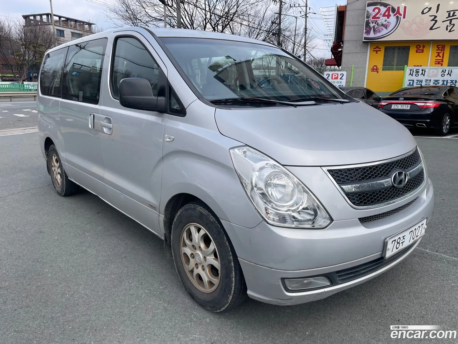 Grand Starex 12 -Seater Wagon Cvx Luxury - фотография 16499566