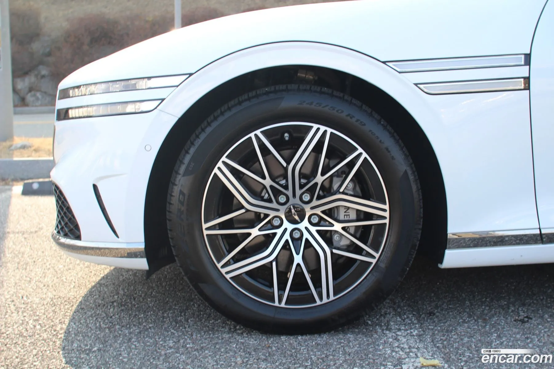 G90 Rs4 Gasoline 35 Turbo Awd - фотография 12517086