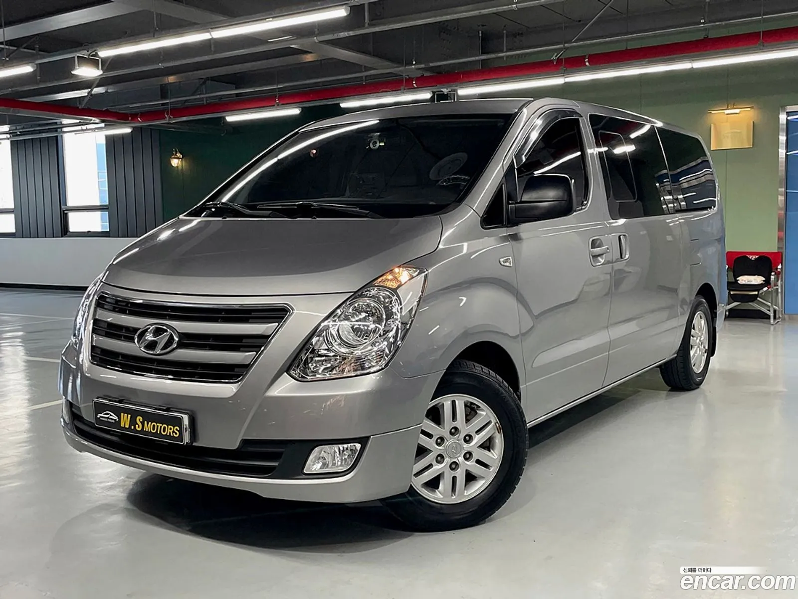 Grand Starex 5 -Seater Van Modern - фотография 16499590